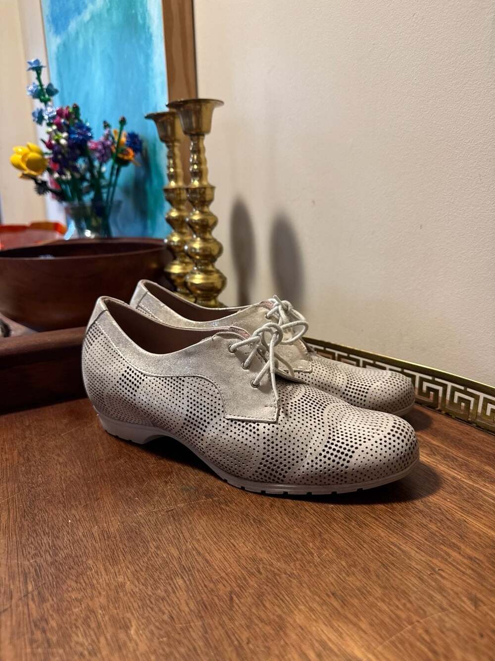 Pitillos Silver Perforated Metallic Lace-Up Wedge Oxford Shoes Size 38